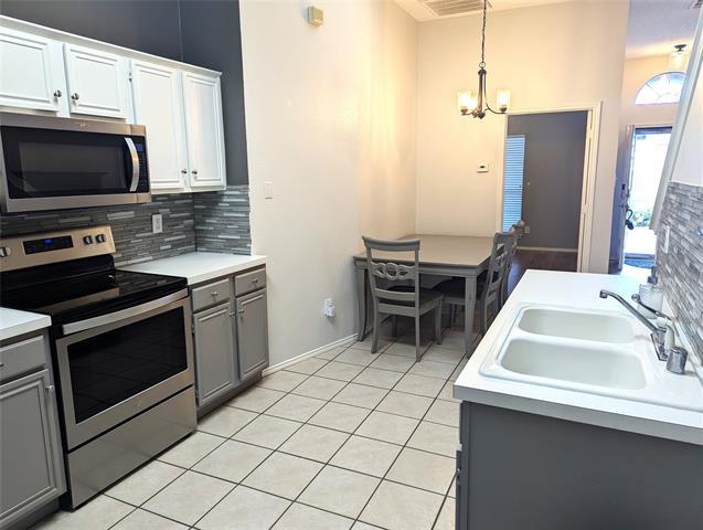 Building Photo - 528 Timber Way Dr