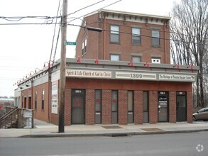 Building Photo - 1397-1399 State St