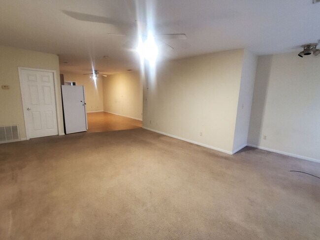 Building Photo - 127 N Jefferson St