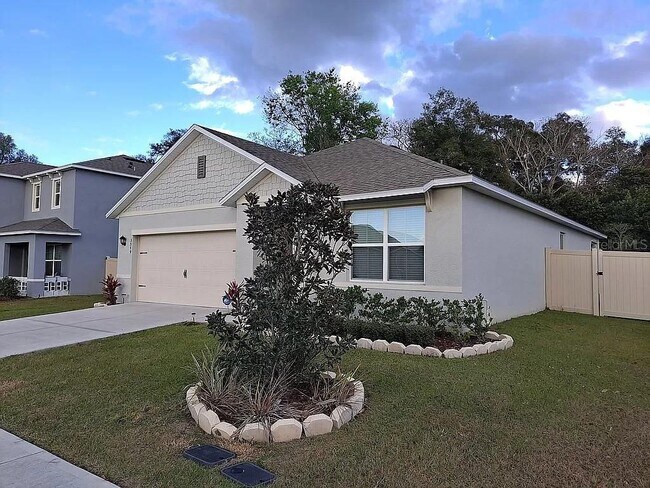 Building Photo - 3549 Crimson Clover Dr