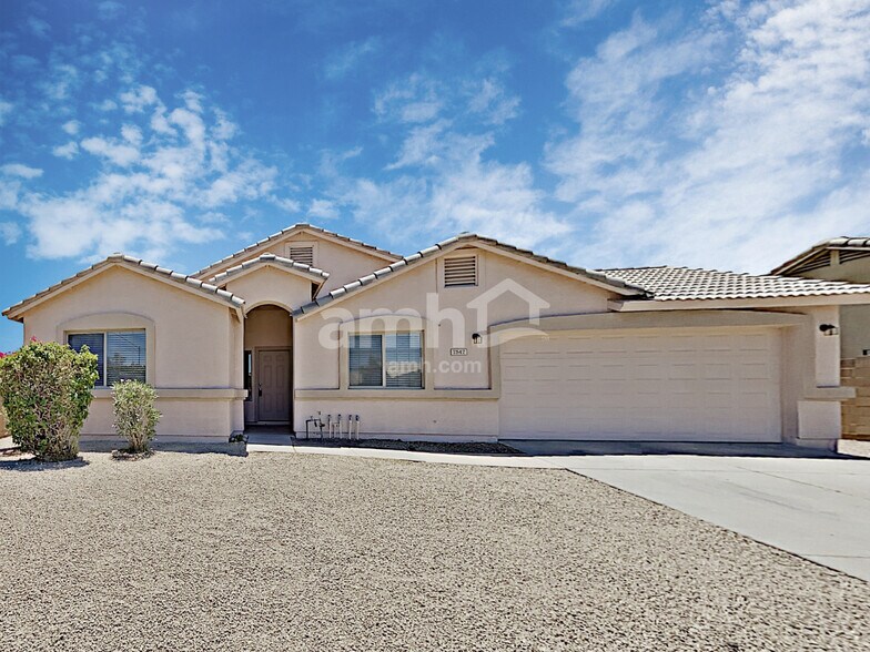 Primary Photo - 7547 W Vermont Ave