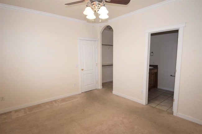 Building Photo - 1040 N 130 W