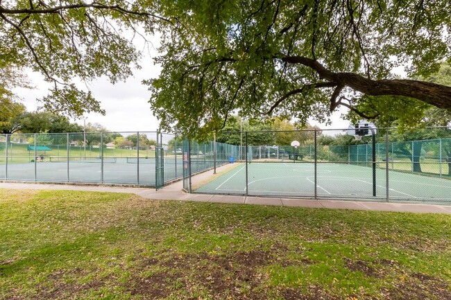 Building Photo - 14202 Sussman Ct