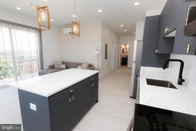 Building Photo - 520 S Caroline St