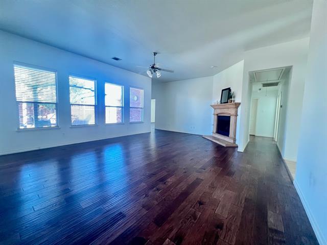 Building Photo - 1721 Nestledown Dr