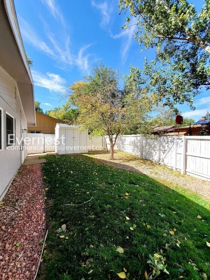 Building Photo - 1116 Juniper Ct