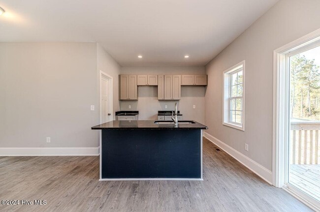 Building Photo - 533 Stadium Dr