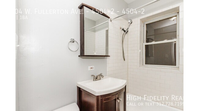 Building Photo - 4504 W Fullerton Ave