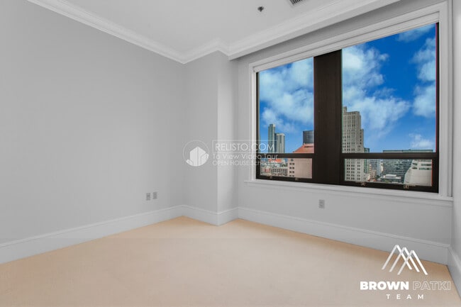 Building Photo - 690 Market St