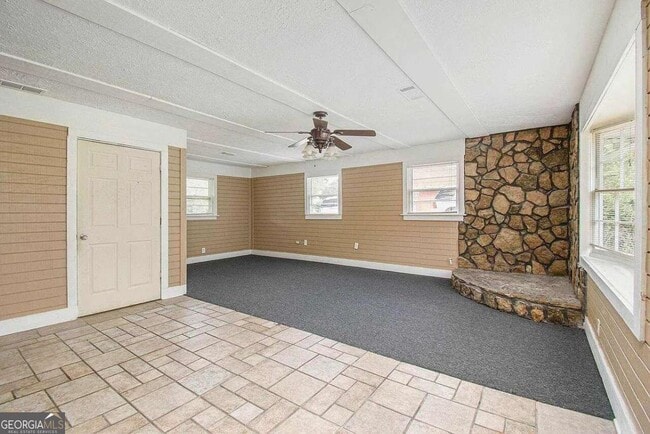 Building Photo - 280 Timberland Trail