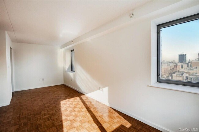 Building Photo - 300 W 135th St