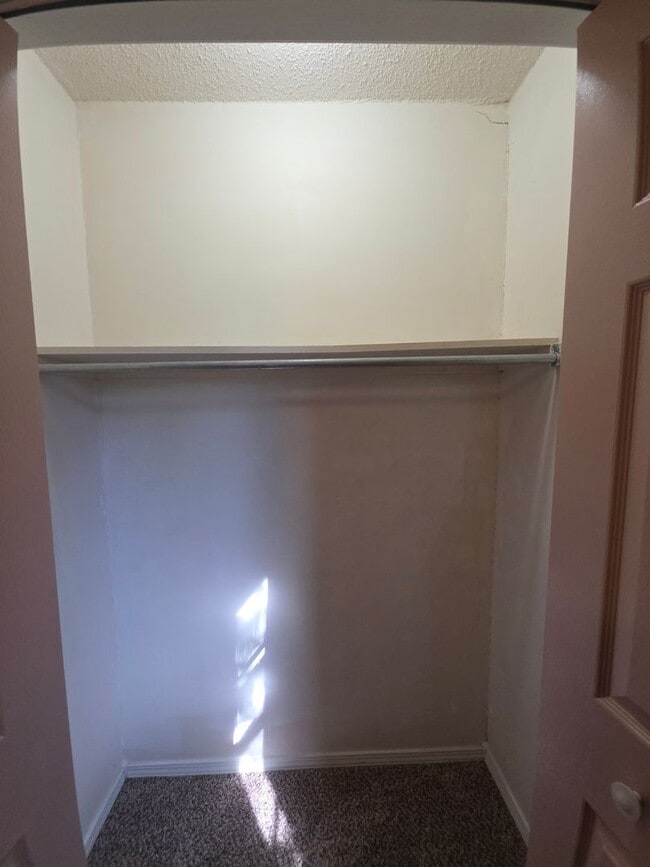 Building Photo - 408 Austin Cir