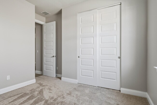 Building Photo - 8558 Dahlia Cir