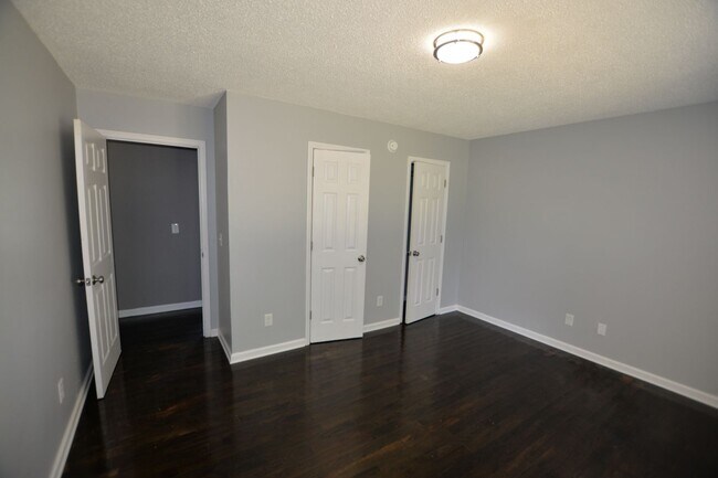 Building Photo - Cozy 3-Bedroom Near Greensboro Coliseum