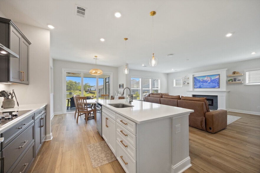 Building Photo - 268 Heron Creek Dr