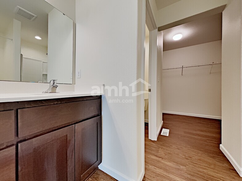 Building Photo - 1950 NW 23rd St