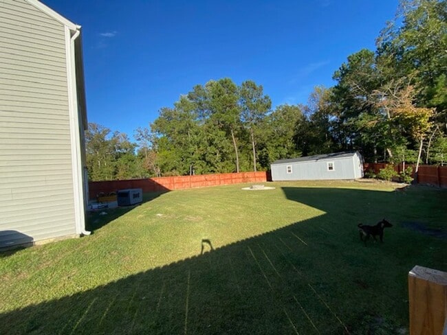 Building Photo - Welcome to a move-in ready haven!!!