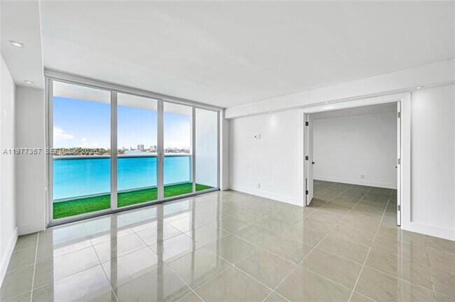 Building Photo - 6770 Indian Creek Dr