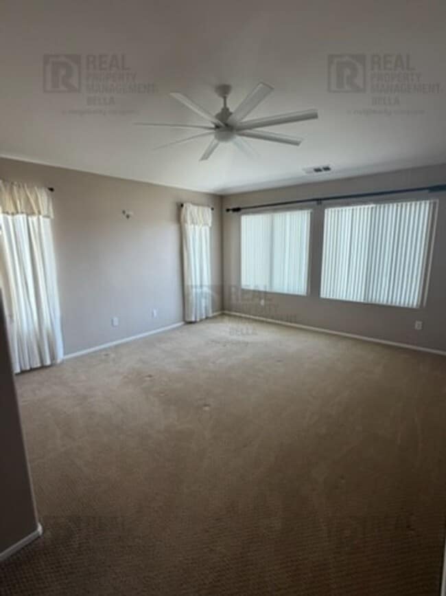 Building Photo - 756 Conlon Dr