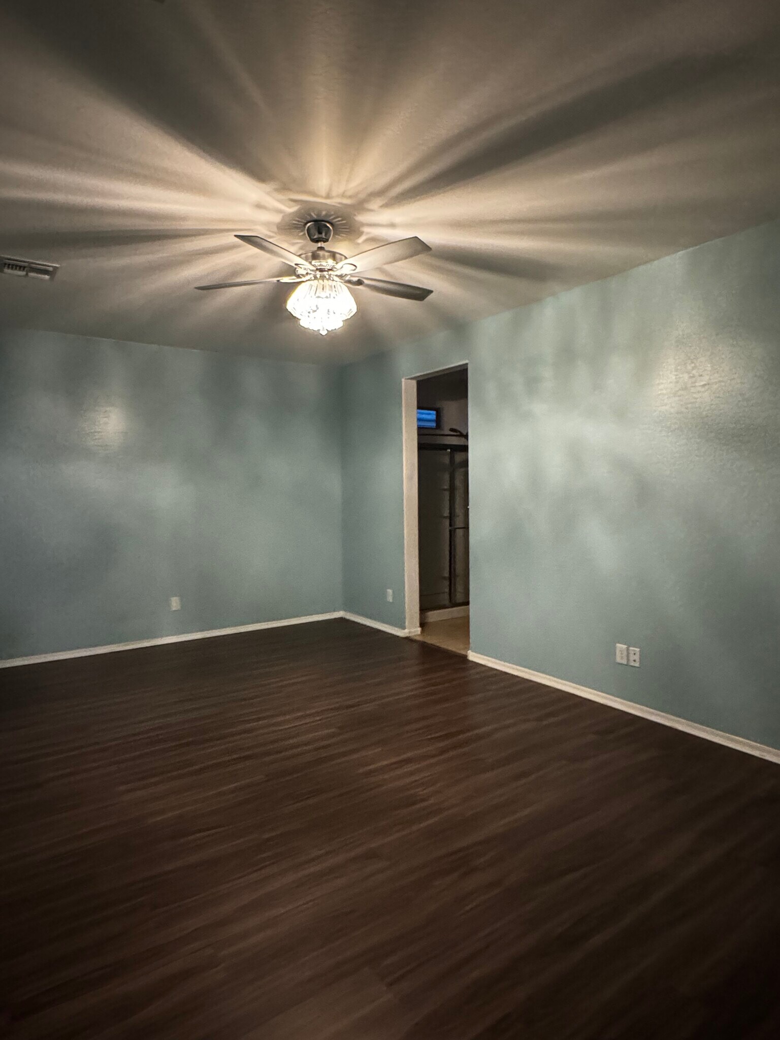 Building Photo - 7136 W Palo Verde Dr