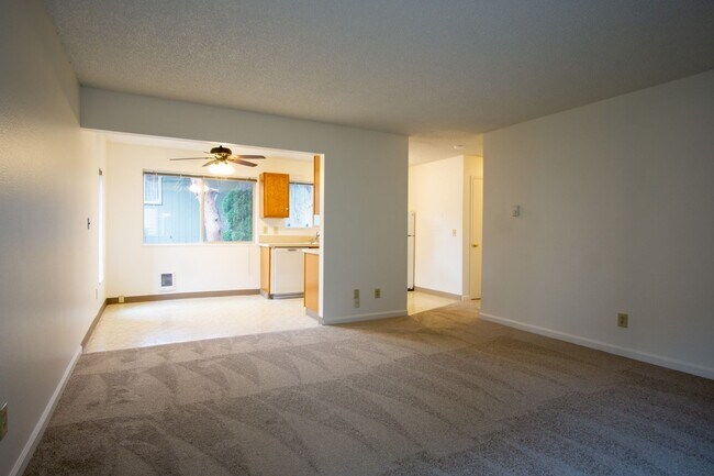 Building Photo - Close-in SE: Garden Level 1 Bdr w/ DW, Pri...