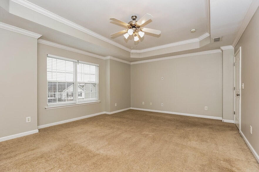 Building Photo - 3136 Skinner Dr