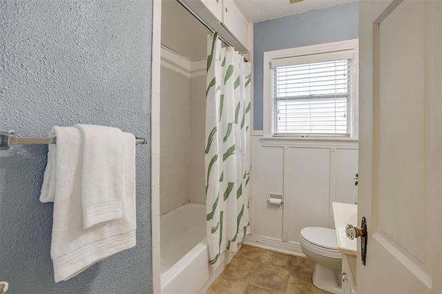 Building Photo - 3824 Birchman Ave