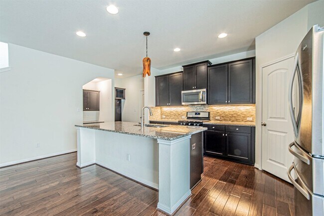 Building Photo - 133 Buckthorn Dr