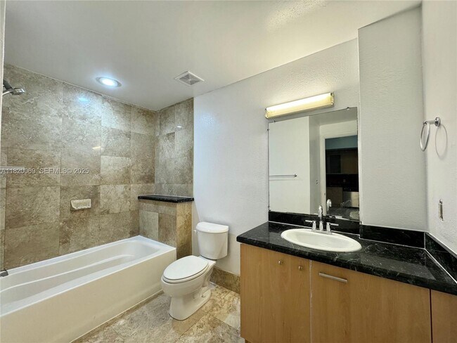 Building Photo - 1350 NW 8th Ct