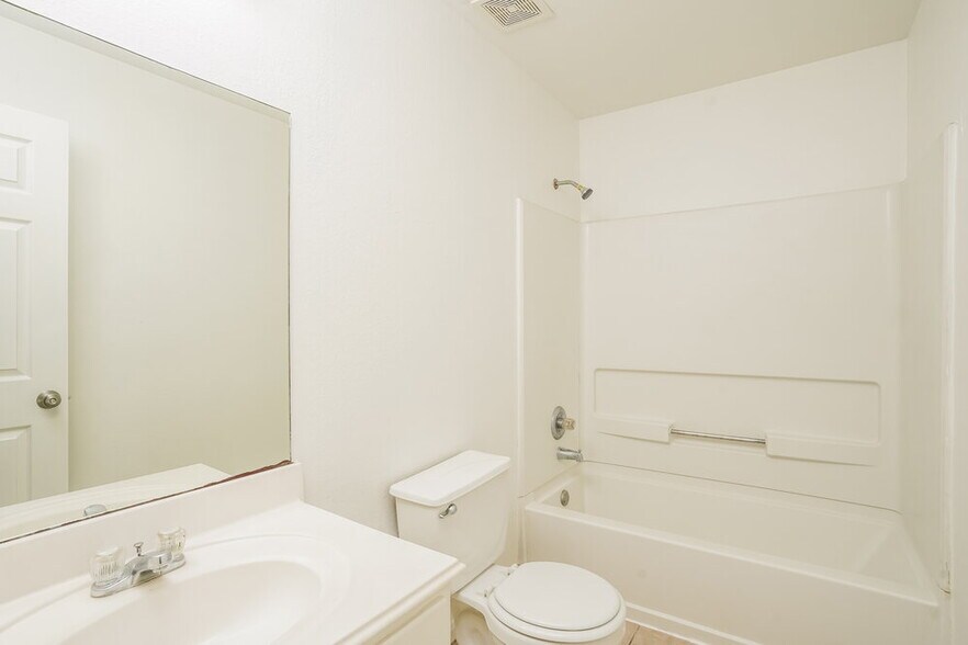 Building Photo - 13426 Fountain Hills Ct