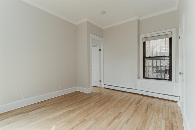 Building Photo - 465 Jersey Ave