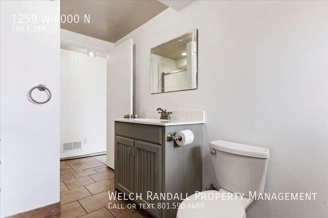 Building Photo - 1259 4000 N St