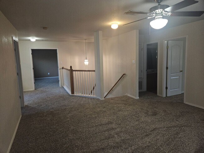 Building Photo - 3 Bedroom in Wildhorse Subdivision