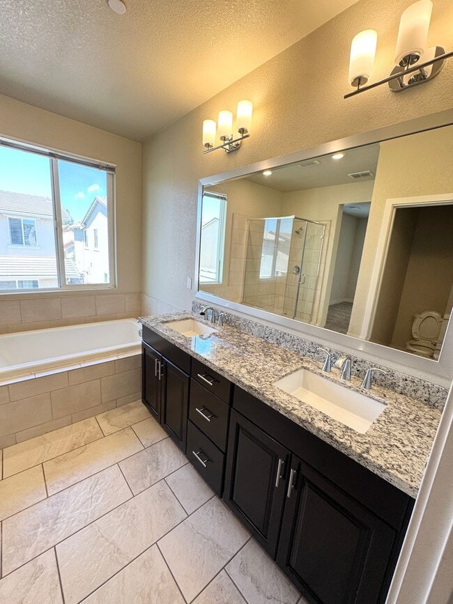 Building Photo - Resort-Style Living in Natomas Meadows | 4BD + Clubhouse & Pools SEE VIDEO