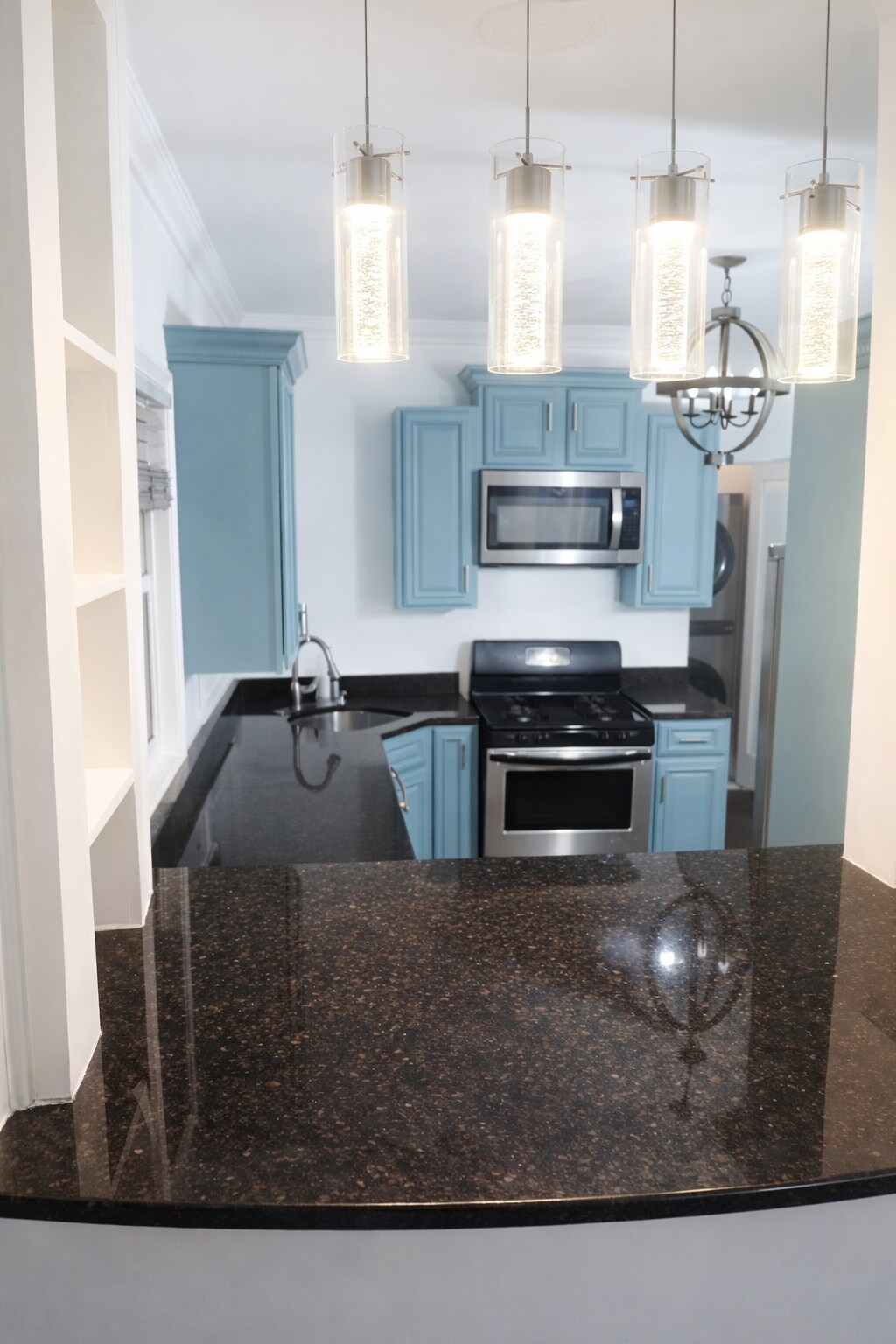 Building Photo - 5 Emrose Ter