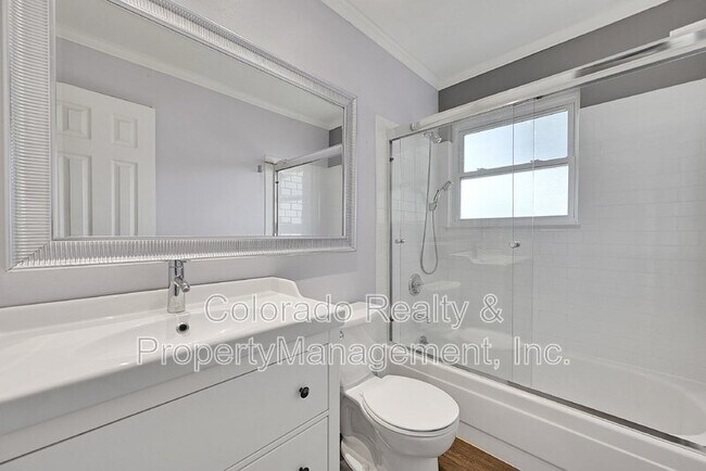 Building Photo - 2430 S Eagle Way