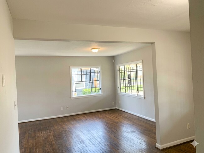 Building Photo - 6109 Wayland St
