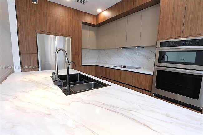 Building Photo - 14928 SW 40th St