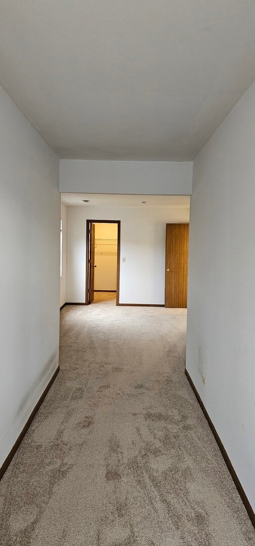 Building Photo - 301 Village Creek Dr