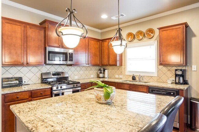 Building Photo - 4825 Roseman Trail