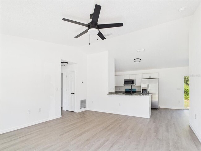 Building Photo - 5323 NW 8th Pl