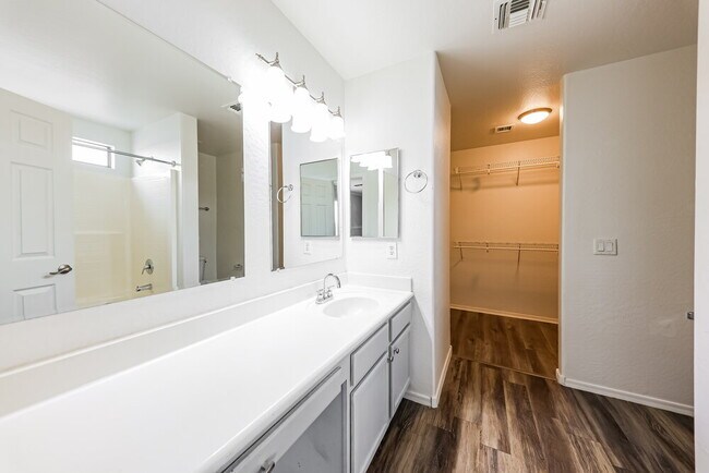 Building Photo - 11434 W Phillip Jacob Dr