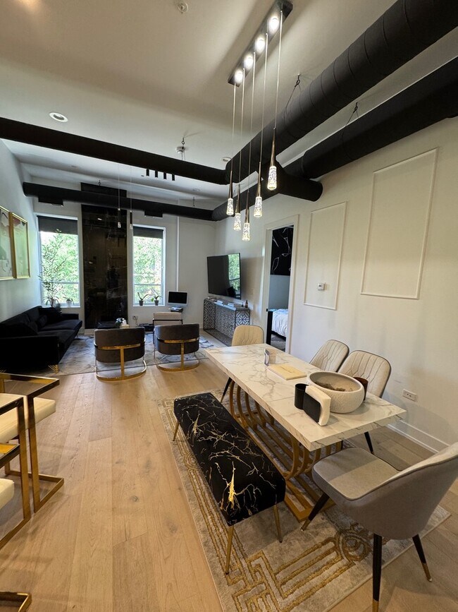 Building Photo - 77 W Chestnut St