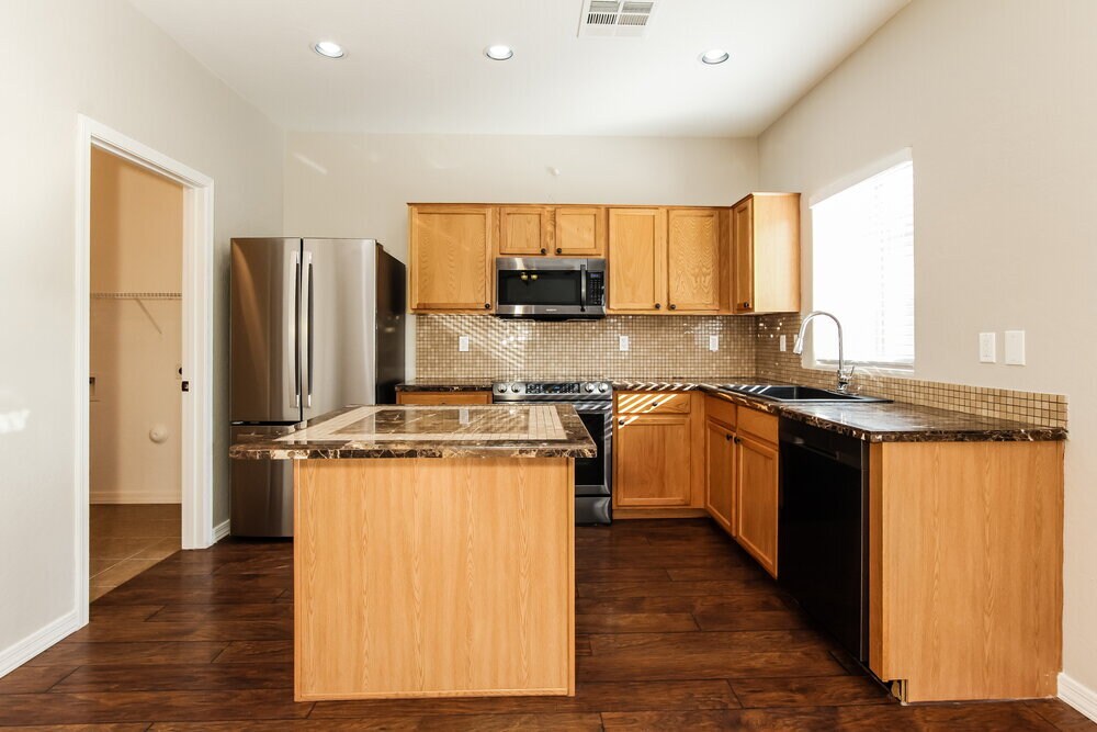 Building Photo - 16043 N 168th Ave