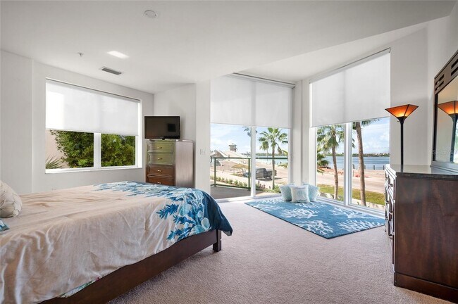 Building Photo - 1375 Beach Rd