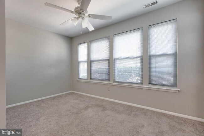 Building Photo - 7764 Mayfair Cir