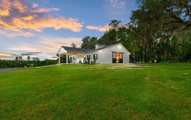 Primary Photo - 20925 NW 100th Avenue Rd