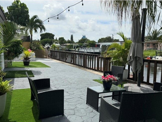 Building Photo - 4531 SW 42nd Terrace