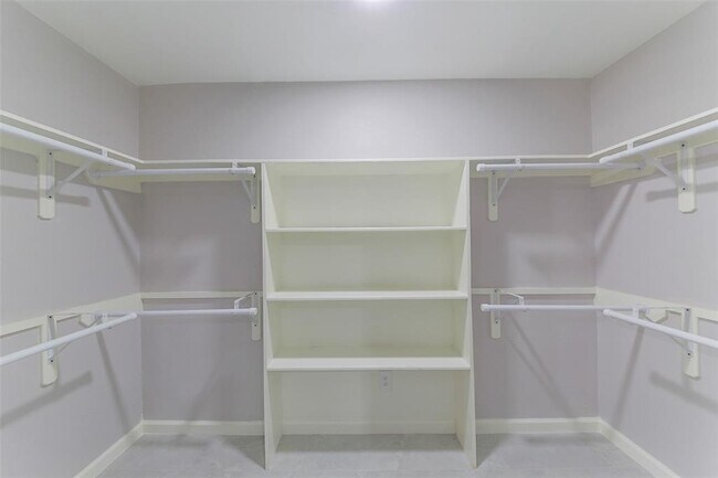 Building Photo - 3605 Barberry Dr