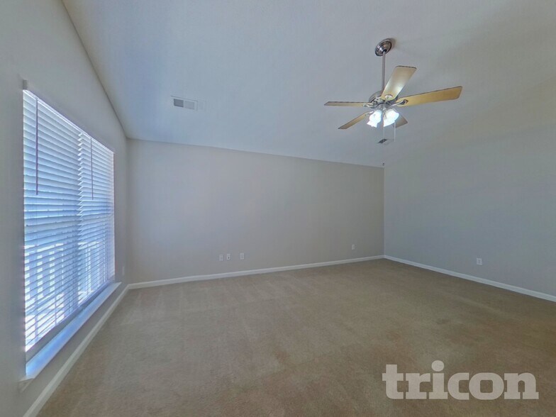 Building Photo - 189 Youpon Dr